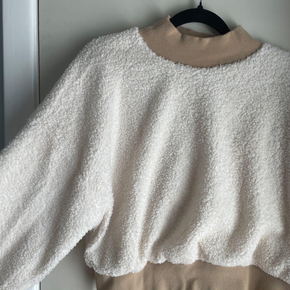 Fabletics Cream and Tan Sweater